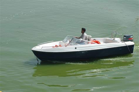 Motorboat .
